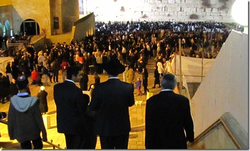 Wailing Wall on Shabbat Dec 23rd 2011